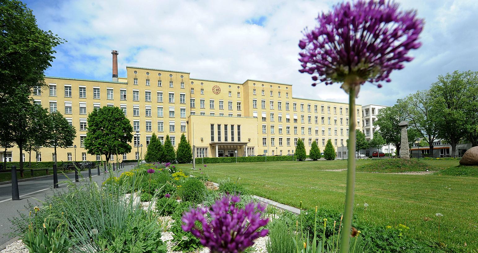 Hohe Behandlungsqualität im Brustzentrum wird dem Klinikum attestiert. Hohe Behandlungsqualität im Brustzentrum wird dem Klinikum attestiert.