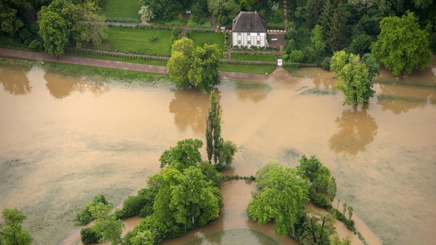 Der Ilmpark in Weimar mit dem Gartenhaus von Johann Wolfgang von Goethe wurde am Sonntag überflutet.
