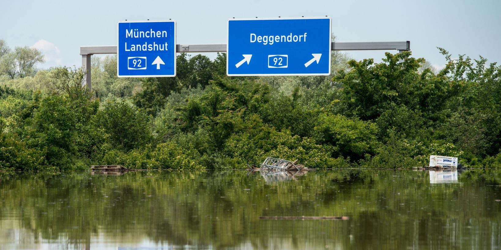 Deggendorf: Weitere Deichbrüche befürchtet