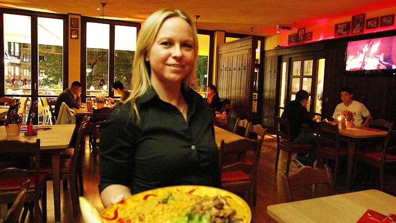 Claudia Szwajkowski ist die Restaurantchefin im "chilli´s" in der Pfannenschmiedsgasse.