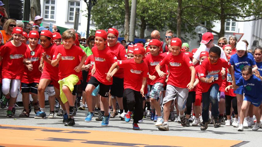 Metropolmarathon Fürth - Die Kids sprinten los
