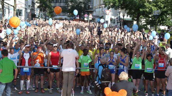 Tapfere Läufer und tausende Zuschauer beim Halbmarathon in Fürth