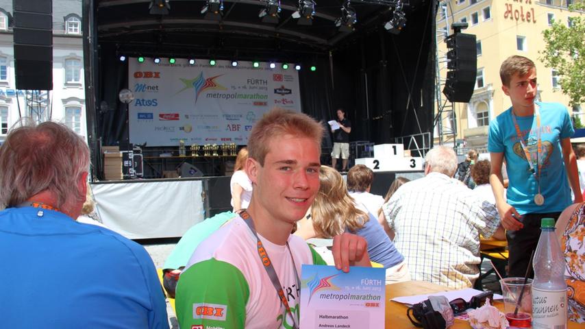 Über seinen Sieg in der Alterskategorie „Jugend A“ freut sich Andreas Landeck (19). Heuer absolvierte er seinen dritten Halbmarathon.