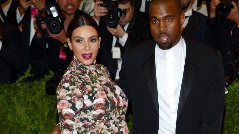 TV-Sternchen Kim Kardashian und Rapper Kanye West gönnen sich einen kleinen Wortwitz und nennen ihre wenige Wochen alte Tochter nach einer Himmelsrichtung North West.