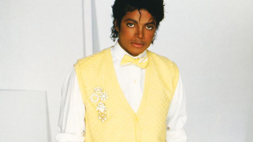 1971 startete Michael Jackson schließlich seine Solokarriere. Mit klassischem R&B sang er sich schnell weltweit in die Charts.