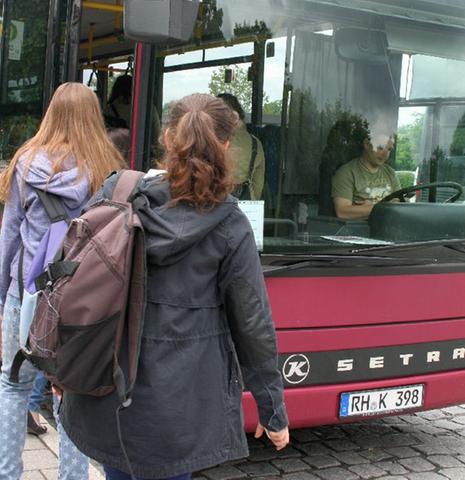 Schienenersatzverkehr: Von der S-Bahn in den Bus