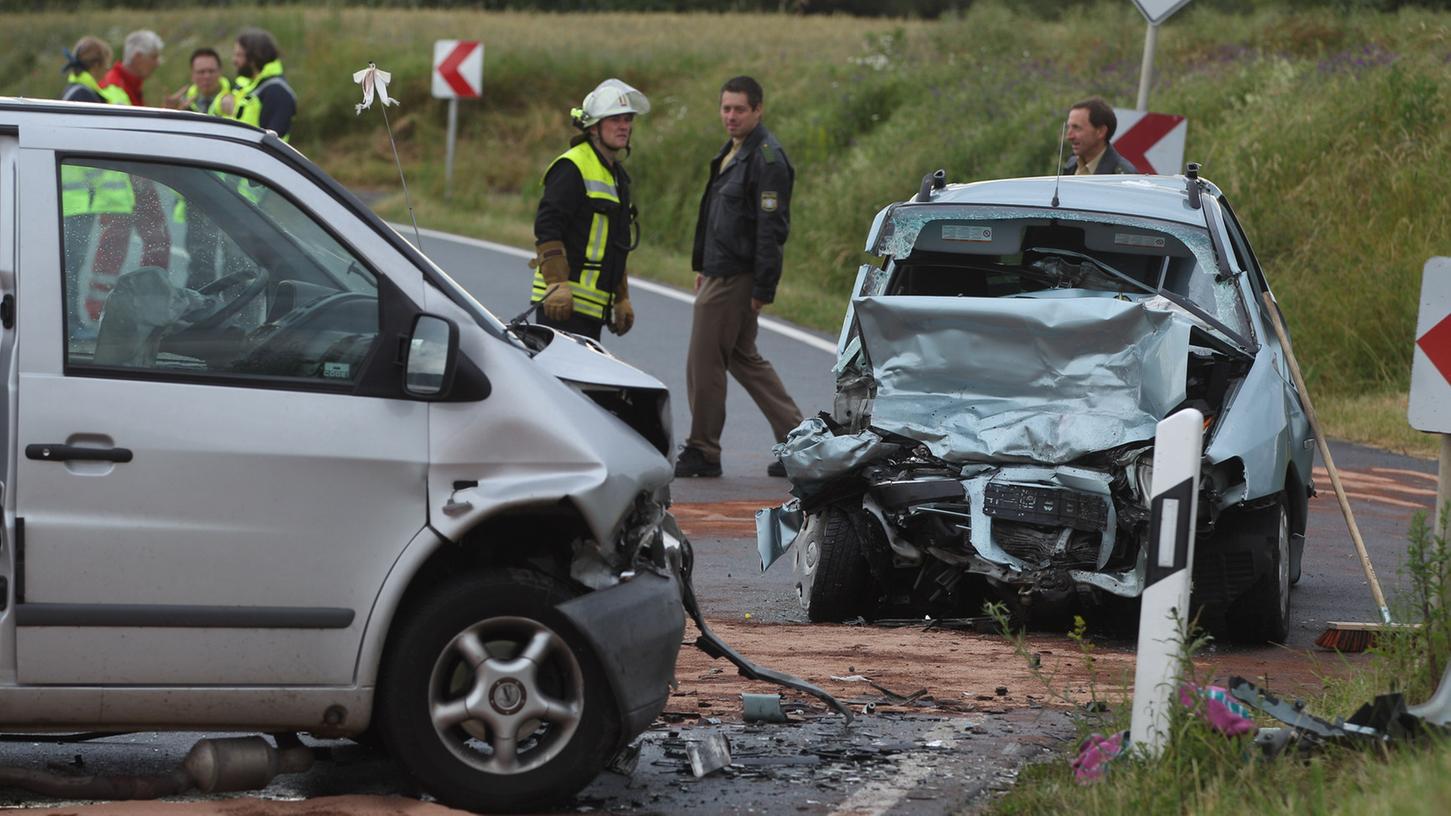 Sieben Kinder bei Verkehrsunfall in Unterfranken verletzt Sieben Kinder bei Verkehrsunfall in Unterfranken verletzt