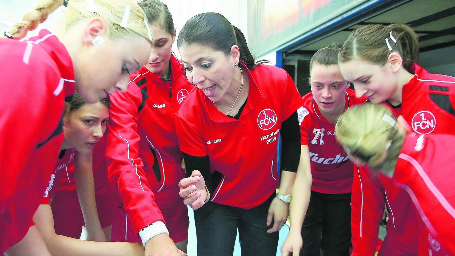 Handball-Legende und Maskottchen