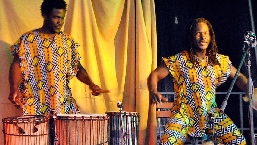 Die beiden Männer von der Band Lanaya, die mit Mama Sanou auftraten, waren sowohl eine akustische als auch ein optische Bereicherung des Festivals.