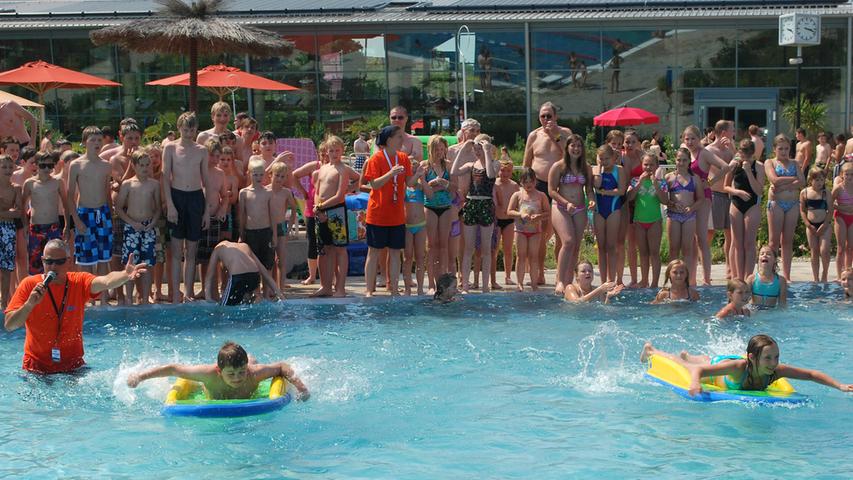 Cooler Spaß bei der Poolparty im Königsbad 