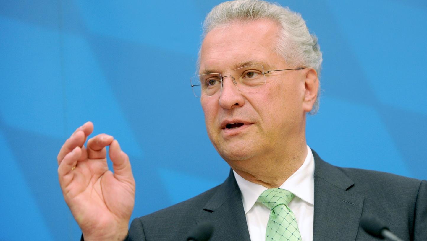 Joachim Herrmann bringt die Regelabfrage wieder ins Spiel. Joachim Herrmann bringt die Regelabfrage wieder ins Spiel.