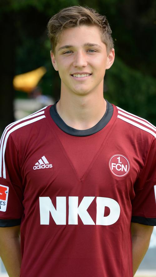 Niklas Stark, Mittelfeld, Rückennummer 16, Geboren: 14.04.1995, Nation: Deutschland, im Verein seit 2004 (vorher: TSV Neustadt/Aisch)