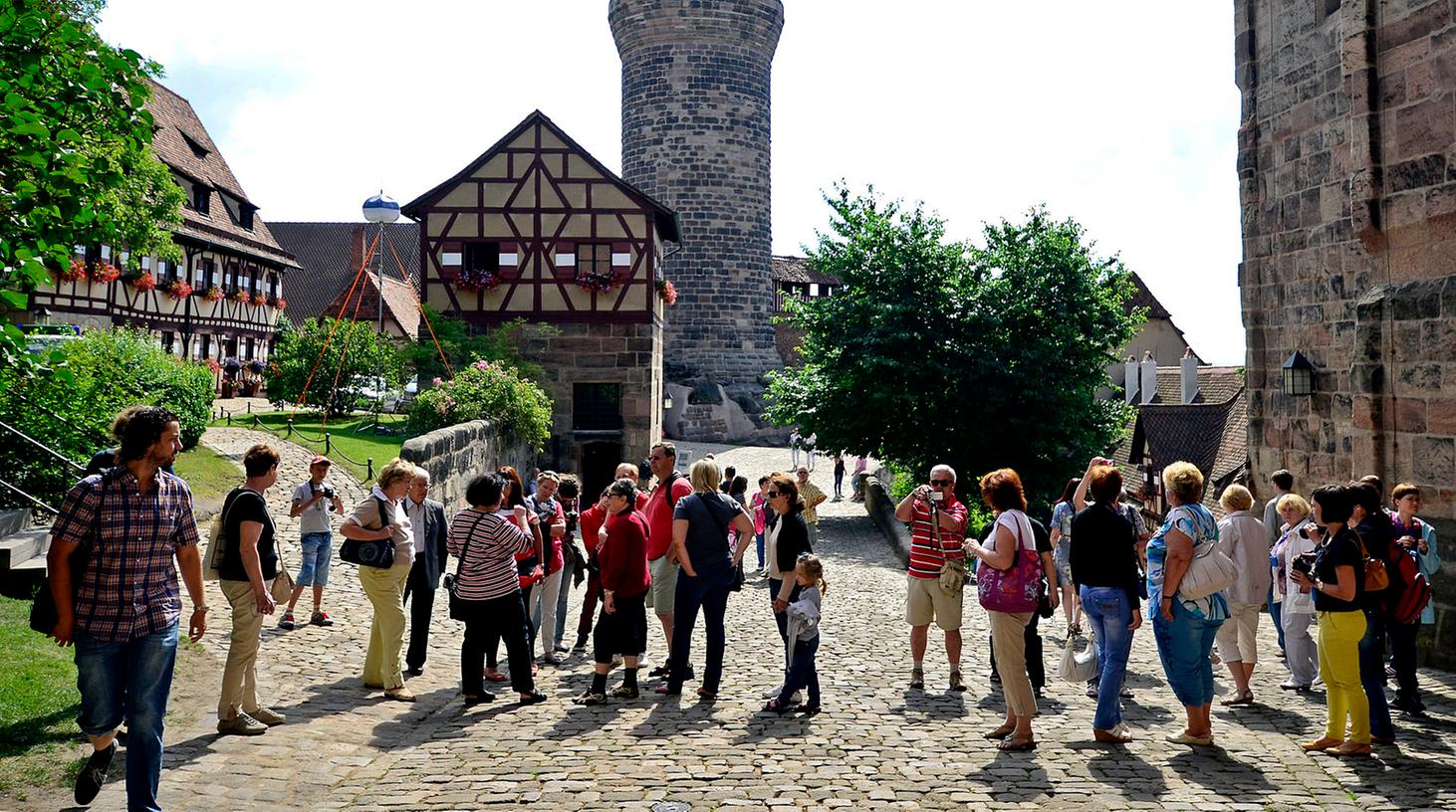 Ein Klassiker unter den Ausflugszielen: Die Nürnberger Kaiserburg lockt jährlich unzählige Touristen.