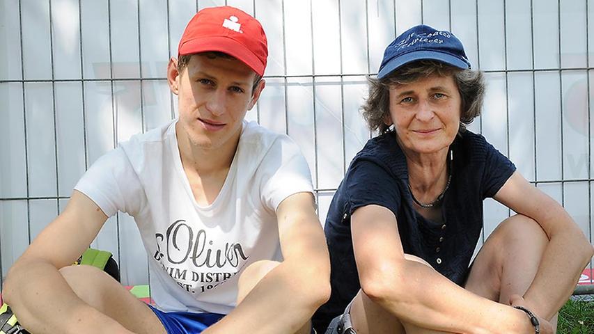 Jesko Radtke (18)und seine Mutter Sibylle (58) aus Mainz haben Station auf dem Weg nach Hause gemacht. Beide Sportler träumen davon, den Challenge mal gemeinsam zu bestreiten.