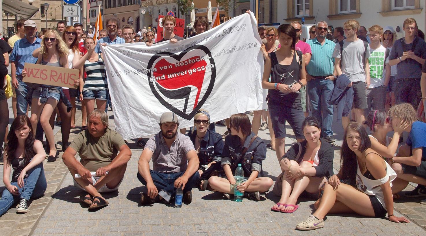 Weißenburger stehen gegen Rechts zusammen