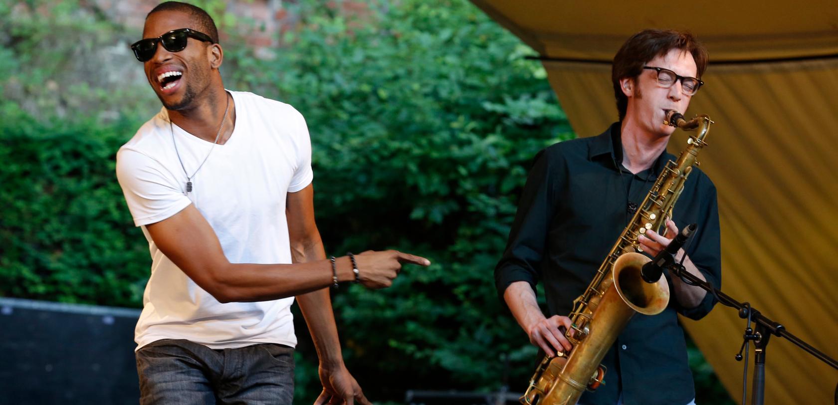 Der da hat auch noch Töne: Seelenbläser und Soulstimme Trombone Shorty (links) neben seinem Saxophonisten Dan Oestreicher beim Auftritt im Serenadenhof.