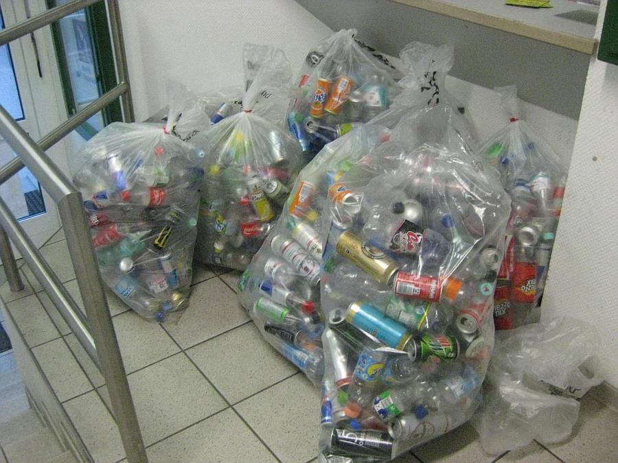 Pärchen ergaunerte Leergut im Wert von 275 Euro