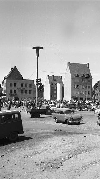 Hier ein Blick auf den Hauptmarkt im Jahre 1959. 