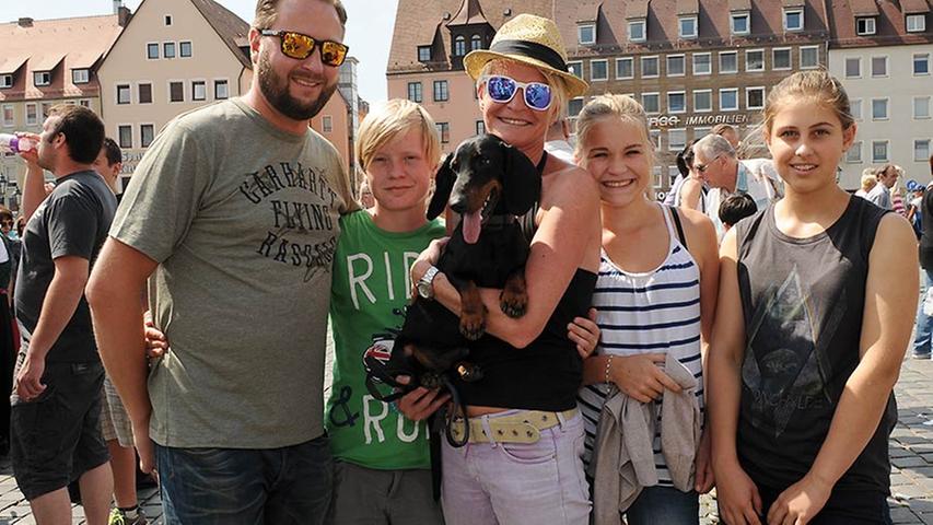 Auch Familie Horka wollte sich das Treffen nicht entgehen lassen. Ihr Oskar ist eineinhalb Jahre alt. „Er ist ein sehr sozialer Hund“, sagen die Besitzer.