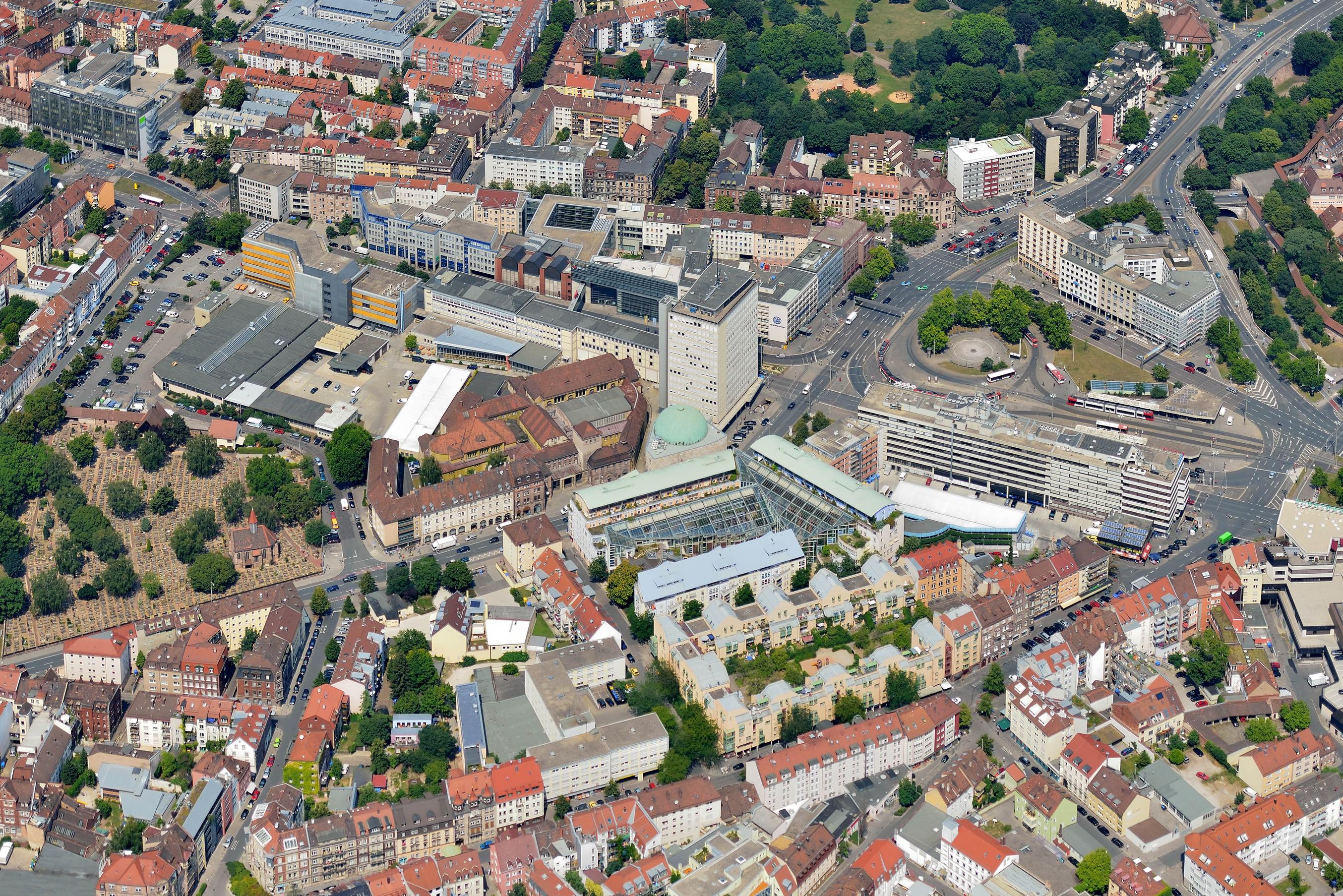 Das direkt am Plärrer gelegene Nicolaus-Copernicus-Planetarium ist das größte Planetarium Bayerns.
