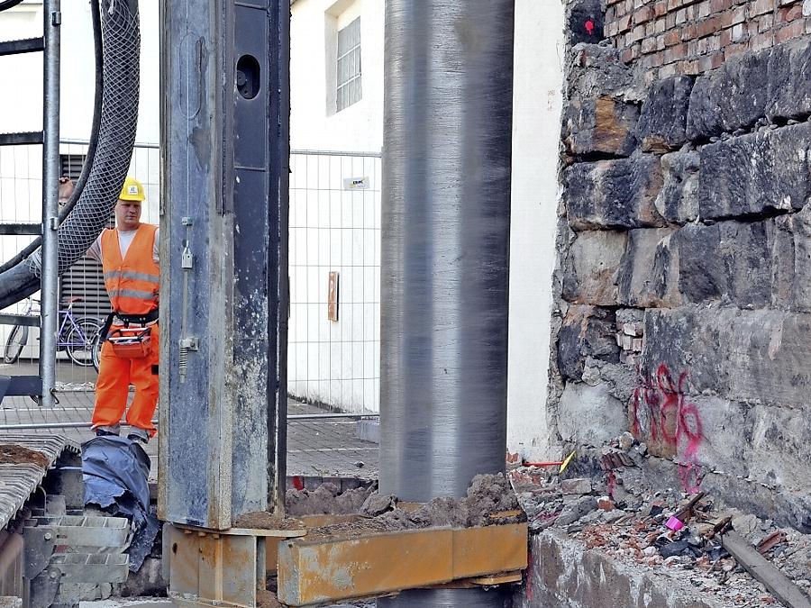 Fürth: Aufbau des Einkaufszentrums beginnt mit Betonpfählen