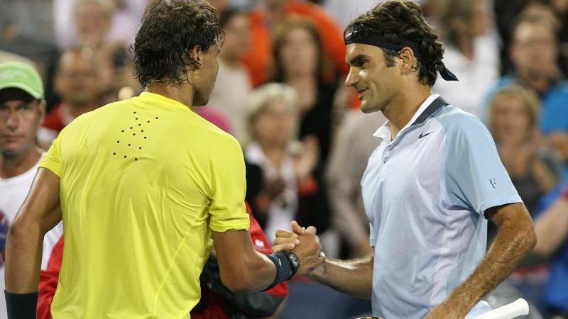 Sind sich nicht nur am Netz einig: Roger Federer und Raphael Nadal (links).