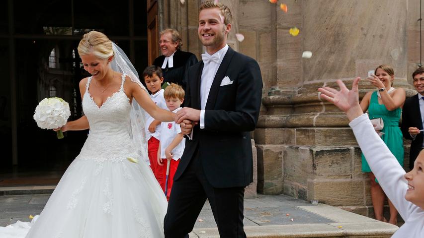 ...heiratete am Samstag in Nürnberg seine langjährige Freundin Annalena.
