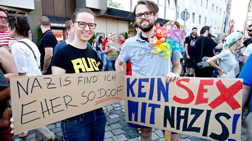 NPD in Nürnberg: Bunte Demo gegen Rechts