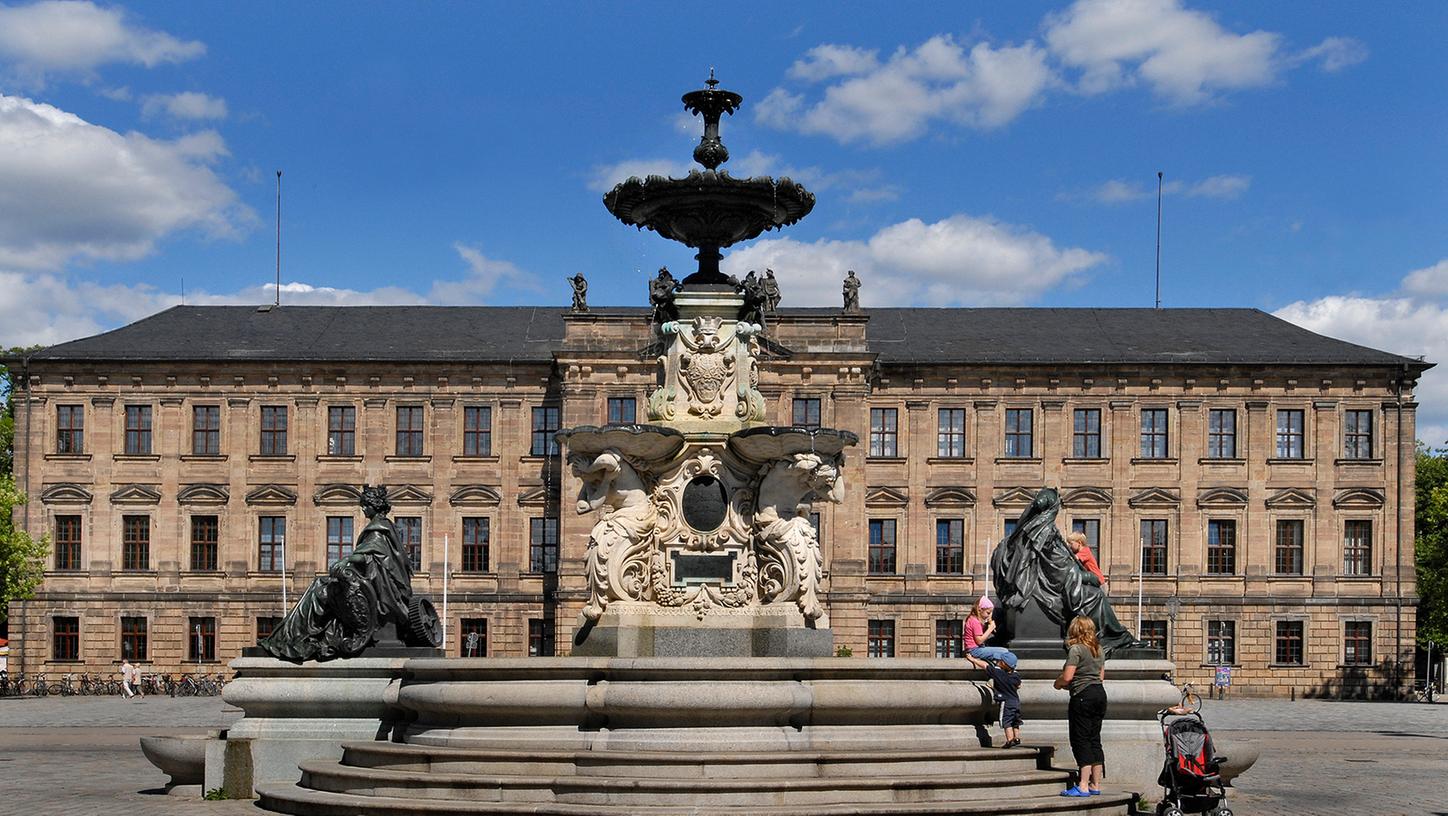 Auf dem Erlanger Schlossplatz findet am Samstag (8. September 2018) die Aktion "Rise for Climate!" statt.