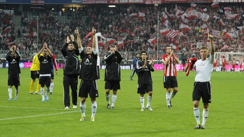 Die Spieler des 1. FCN bedanken sich bei den über 6000 mitgereisten Fans für die Unterstützung. Der erste Sieg in München seit 1992 blieb zwar aus. Die Clubberer werden aber dennoch einen neuen Anlauf nehmen.