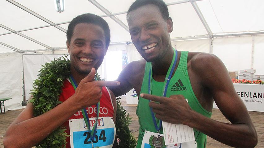 Ganz starkes Siegerduo: Asfaw Birhanu Mekonnen (links) gewann den Marathon vor Fraol Lencho Holjira.