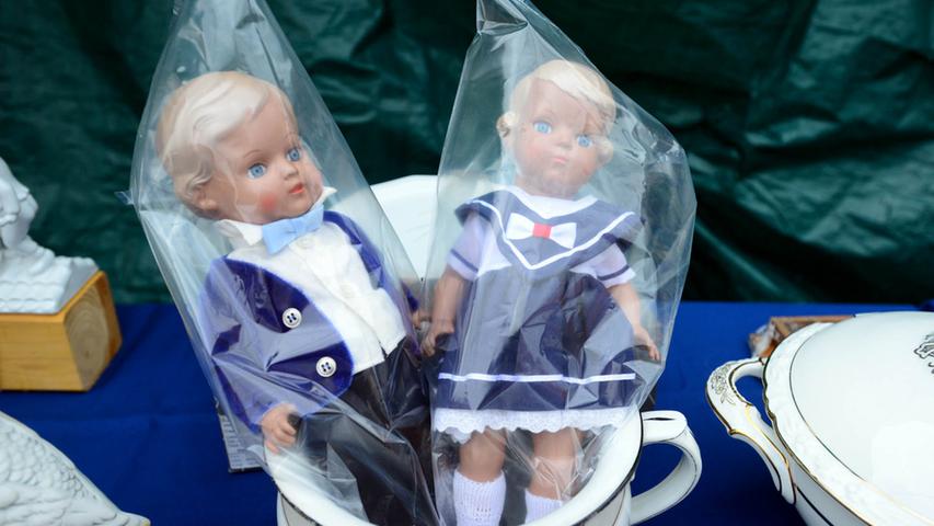 Hier durften nur Artikel für Kinder, wie diese Puppen, verkauft werden.