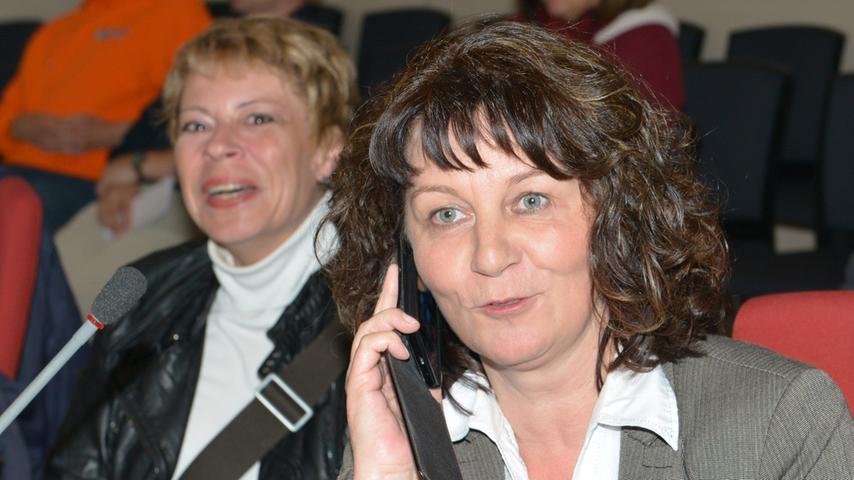 Grund zur Freude gab es bei Martina Stamm-Fibich: Die SPD-Kandidatin für Erlangen...
