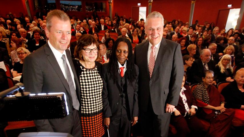 Nürnbergs Oberbürgermeister Ulrich Maly und seine Ehefrau Petra freuten sich ebenfalls, die Preisträgerin begrüßen zu dürfen.