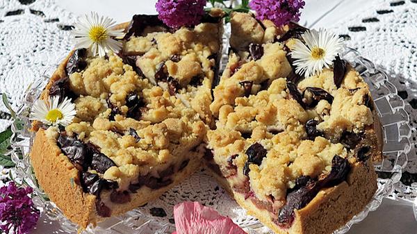 Zwetschgenkuchen mit Streuseln