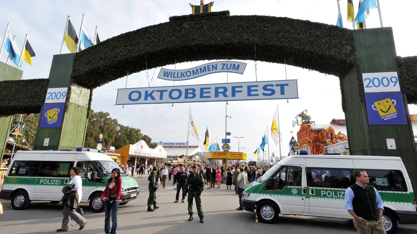 Polizei und Stadt München reagieren auf die Sicherheitsbedenken der Oktoberfest-Besucher, betonen aber: Grund zur Panik gibt es nicht.