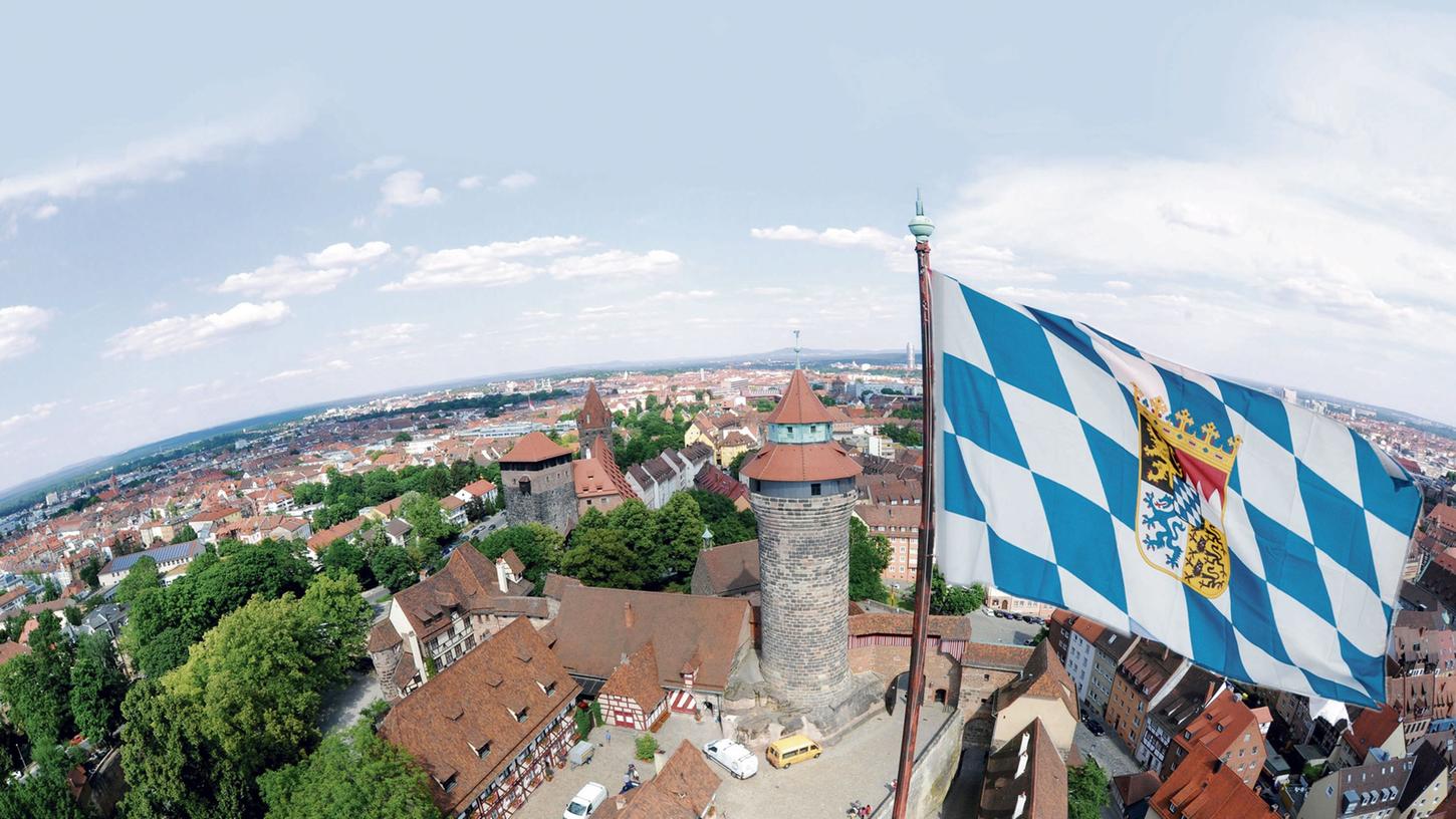 Die Staatsregierung zeigt in Nürnberg Flagge: Erstmals seit 1806 wird in der Frankenmetropole ein Ministerium vertreten sein.