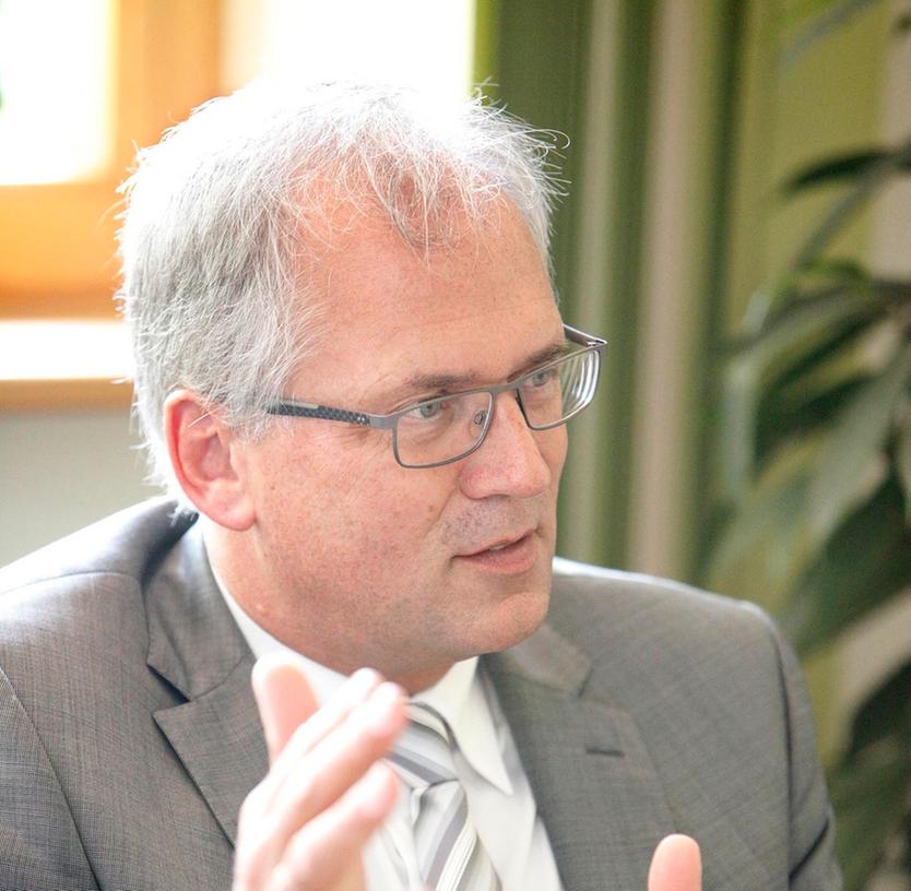 Richard Bartsch ist auch in den kommenden fünf Jahren Vorsitzender des mittelfränkischen Bezirkstags.