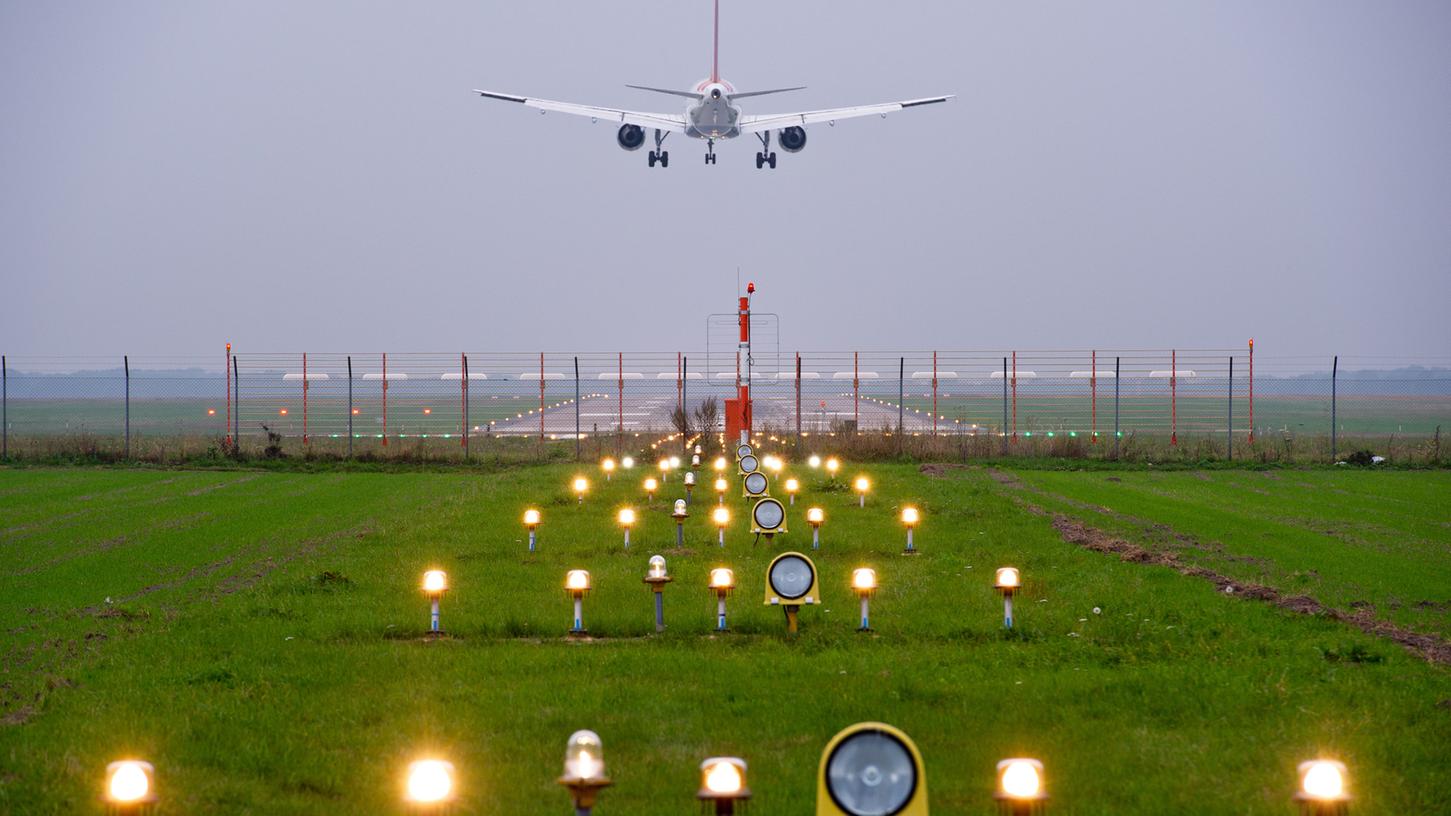 Ab sofort werden am Züricher Airport die Gebühren für besonders laute Flugzeuge steigen.
