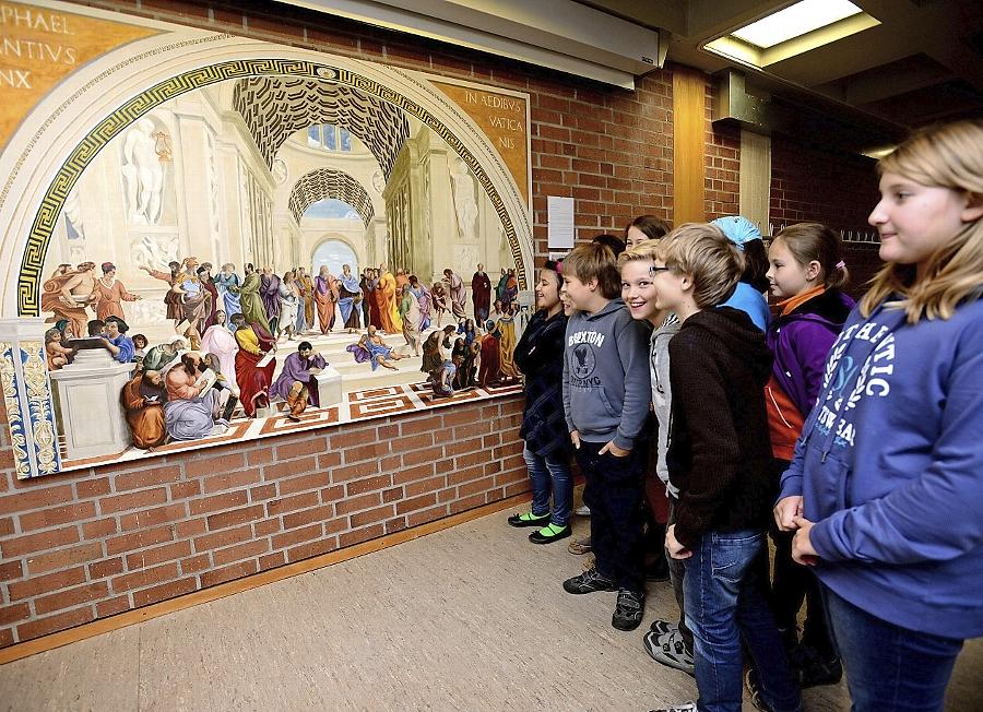 Aristoteles Private Volksschule Der Republik Griechenland Gruß der Griechen | Nordbayern