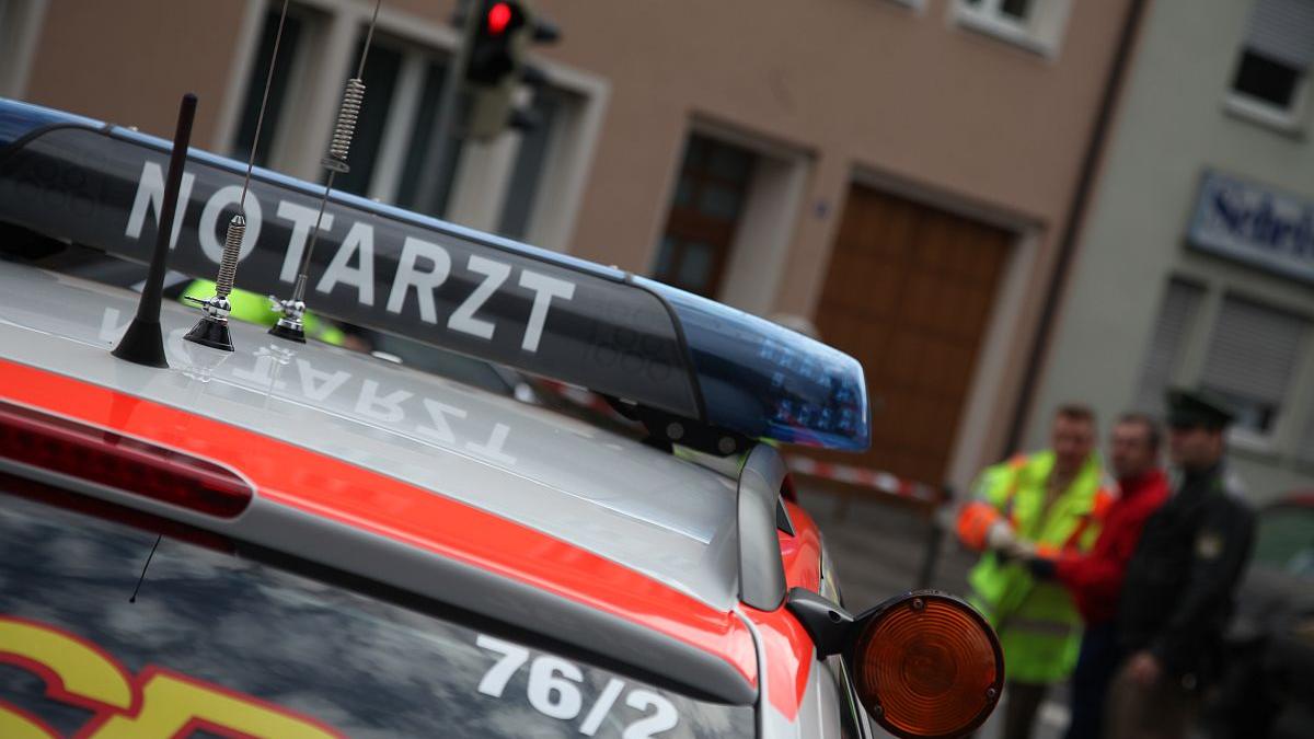 An der Kreuzung Blumenstraße/Gleißbühlstraße kam es am Montagmorgen zu einem schweren Unfall, bei dem eine Radfahrerin starb.
