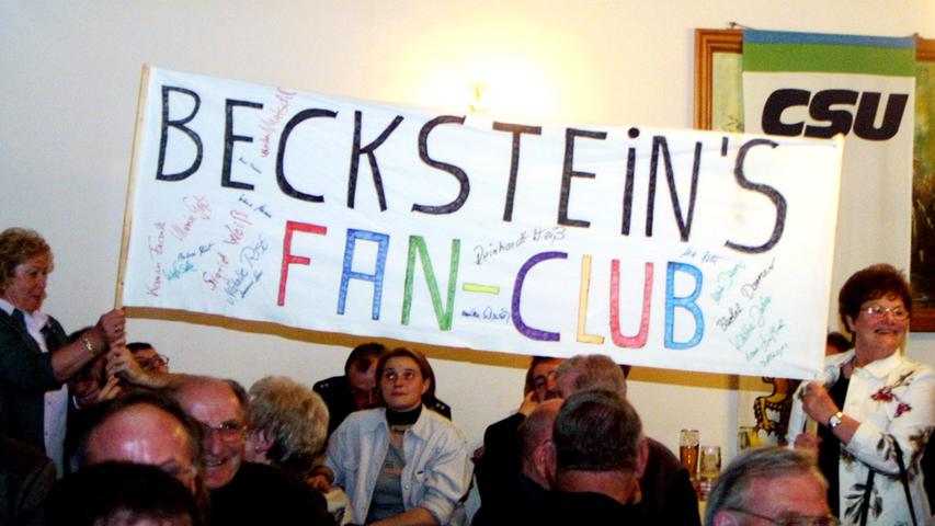 Nach seinem Sturz als Ministerpräsident war die Wut bei seinen Anhängern in Franken groß. Die CSU musste etliche Parteiaustritte schlucken. "In Nürnberg ist die Wunde besonders groß", sagte der damalige Nürnberger CSU-Bezirkschef Markus Söder.