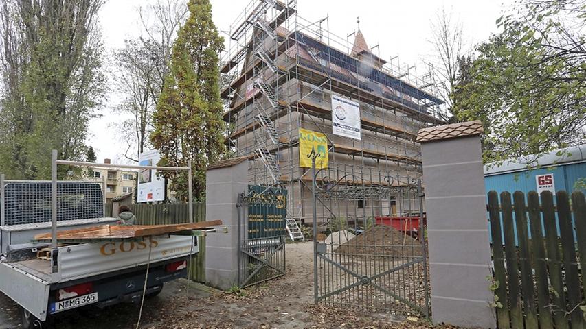 Der Herrensitz Schübelsberg in Schoppershof steht unter Denkmalschutz und wurde in den letzten Jahren restauriert. Von 11 bis 16 Uhr kann das Herrenhaus besichtigt werden. Führungen werden nach Bedarf angeboten.