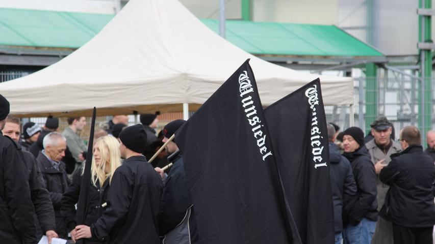 Oberfranken: Wunsiedel zeigt Flagge gegen Rechts