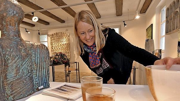 Unterschiedlichste Exponate sorgen bei der Herbstausstellung im Schloss Pilsach für ein buntes glitzerndes Kunstvergnügen.Alle Unterschiedlichste Exponate sorgen bei der Herbstausstellung im Schloss Pilsach für ein buntes glitzerndes Kunstvergnügen.Alle
