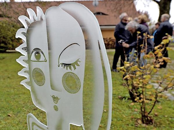 Glaskunst mit Raffinesse: Schon draußen ein kleiner Vorgeschmack. Glaskunst mit Raffinesse: Schon draußen ein kleiner Vorgeschmack.