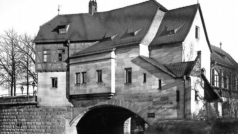 Die "Restauration Ludwigstorzwinger" auf dem Fürther Tor wurde im Zweiten Weltkrieg weggebombt und später nicht mehr aufgebaut.