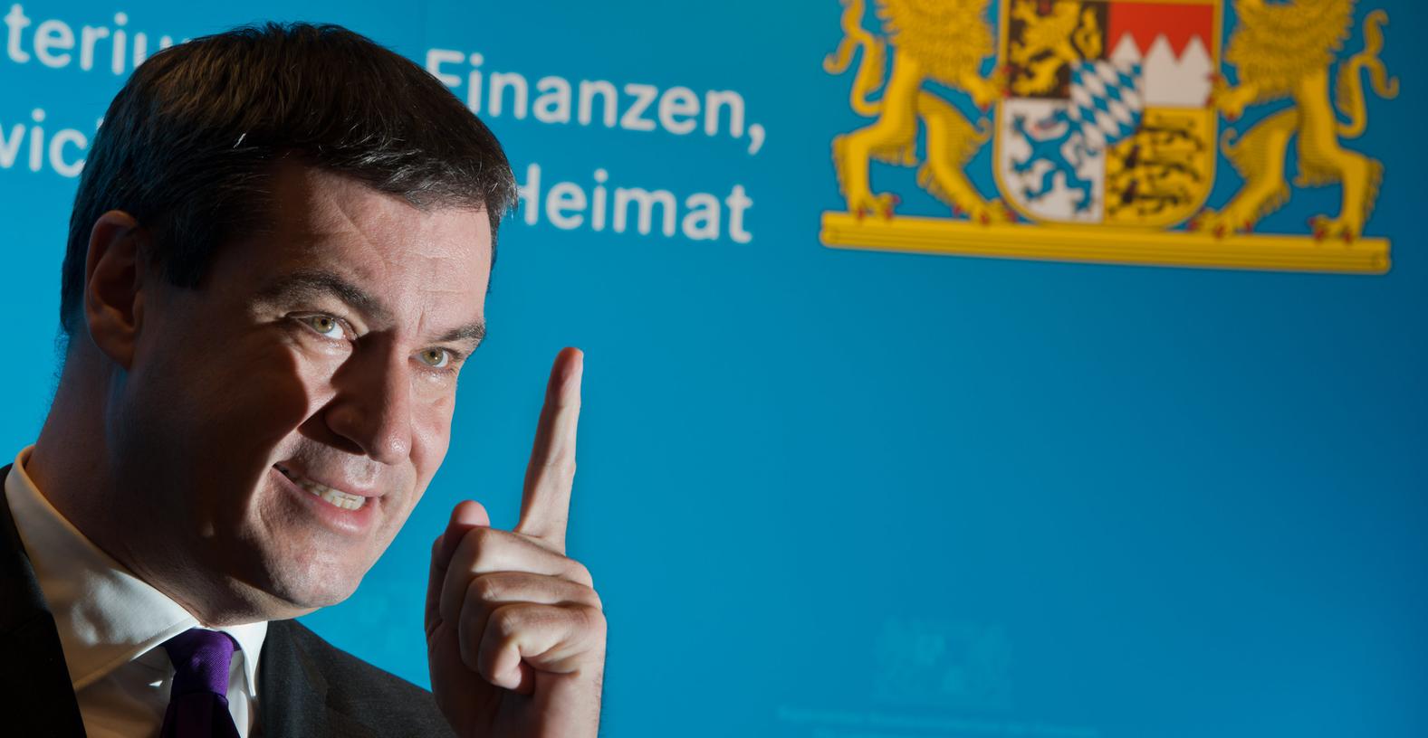 "Es ist besser, Beamter in Bayern zu sein", fasst Markus Söder (CSU) zusammen.