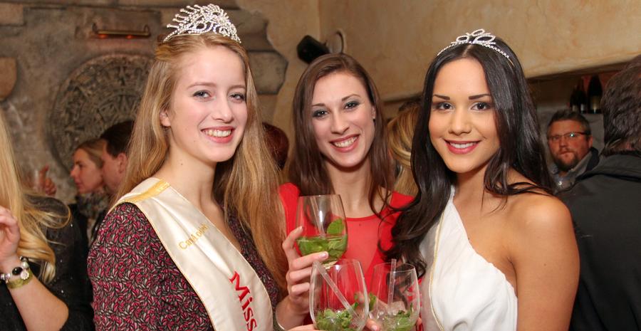 Das Siegertrio der Wahl zur Miss Franken Classic 2014 hatte einiges zu besprechen.