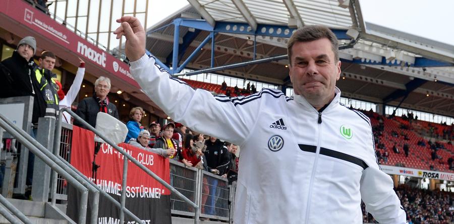 Die Rückkehr von Ex-Coach Dieter Hecking bringt den Nürnbergern kein Glück: Auch der 13. Anlauf, endlich den ersten Ligasieg einzufahren, geht schief. Gegen Wolfsburg steht es am Ende 1:1.